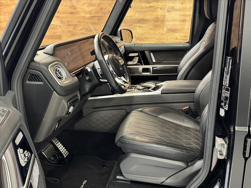 Mercedes-Benz Třídy G 63 AMG STRONGER THAT TIME - fotka 6 z 30