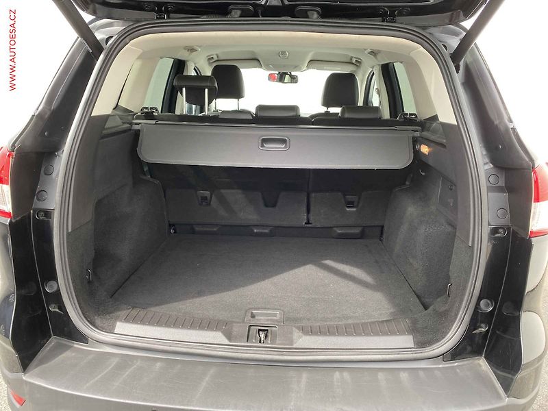 Ford Kuga (2014) 2.0 TDCi 4x4, Titanium - fotka 7 z 18