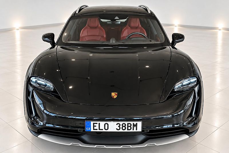 Porsche Taycan (2023) - fotka 2 z 25