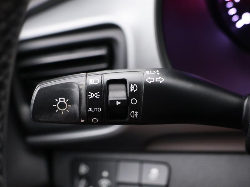 Kia Stonic 1,3 CVVT 61kW CZ Comfort - fotka 19 z 33