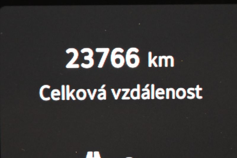 Škoda Superb 1,5 TSI 110kW DSG Selection Zá - fotka 17 z 33
