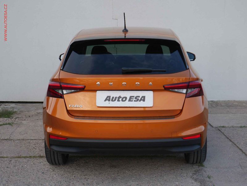 Škoda Fabia (2022) 1.0 TSi, ČR, Style, DSG, +ALU - fotka 5 z 17