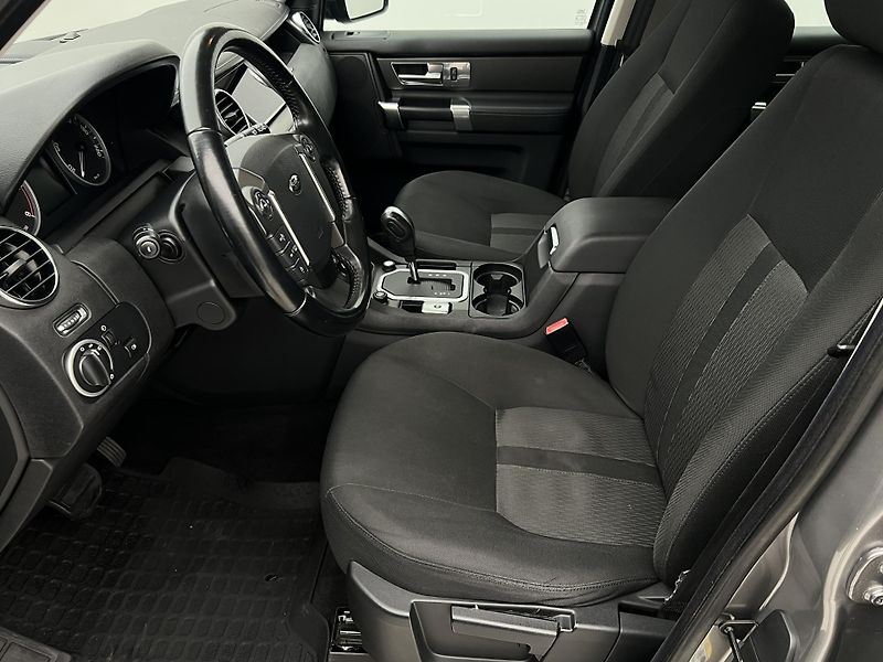 Land Rover Discovery 2.7 TDV6 S AWD AUT CZ - fotka 3 z 33