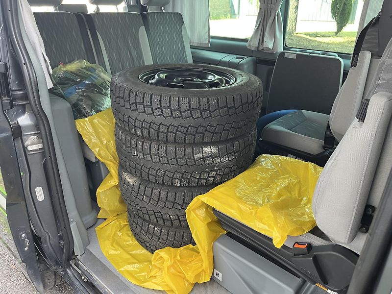 Ford Transit 2,2 TDCi EUROLINE /7-míst/  - fotka 16 z 29