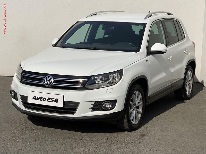 Volkswagen Tiguan (2015) 2.0 TDi, Lounge, navi, kamera - fotka 3 z 17