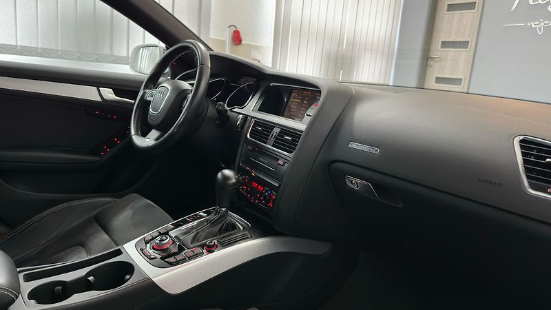 Audi A5 QUATTRO / 2 SADY GUM  - fotka 47 z 47