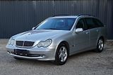 Mercedes-Benz Třídy C (2002) C 220 CDI Avantgarde - náhled 3