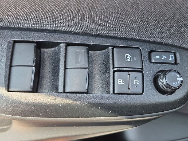 Toyota Yaris Cross 1,5 Dynamic Force Comfort TECH - fotka 22 z 25