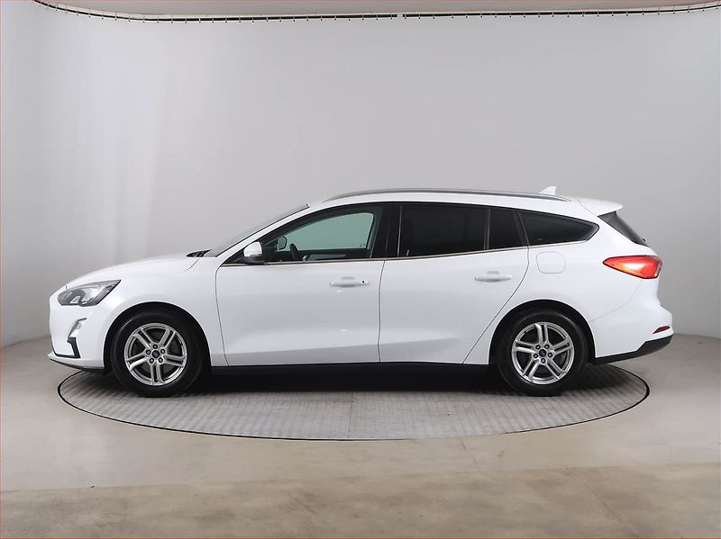 Ford Focus (2020) 1.0 EcoBoost, Tempomat - fotka 3 z 15