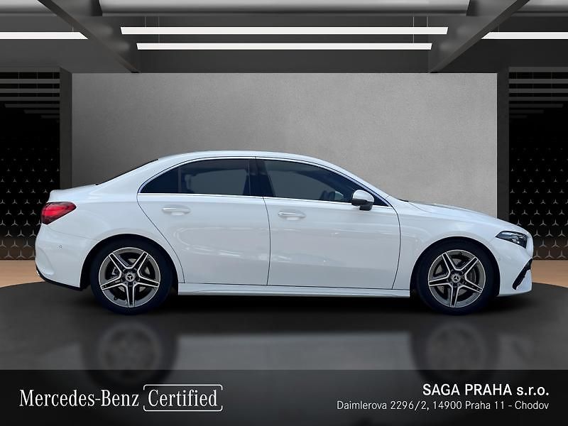 Mercedes-Benz Třídy A A-Třída 220 d sedan AMG Stylin - fotka 3 z 21