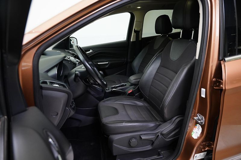 Ford Kuga - fotka 5 z 6