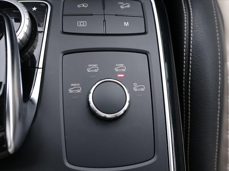 Mercedes-Benz GLE 3,0 350d 190kW 4Matic CZ DPH - fotka 27 z 36