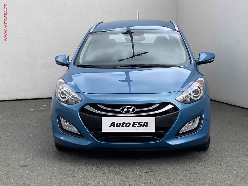 Hyundai i30 (2014) 1.6i, ČR, AT, temp. - fotka 2 z 17