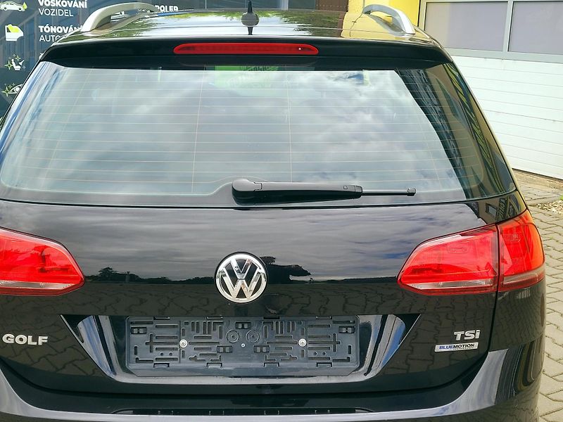 Volkswagen Golf 1,2TSi *SERV.KNIHA*            - fotka 45 z 45
