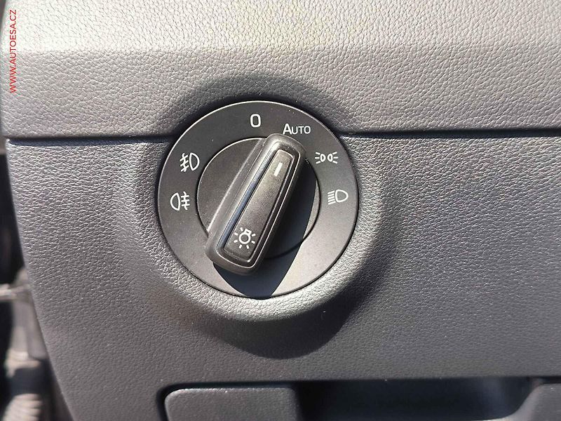 Škoda Octavia (2018) 1.6 TDi, Style, DSG, LED - fotka 21 z 26