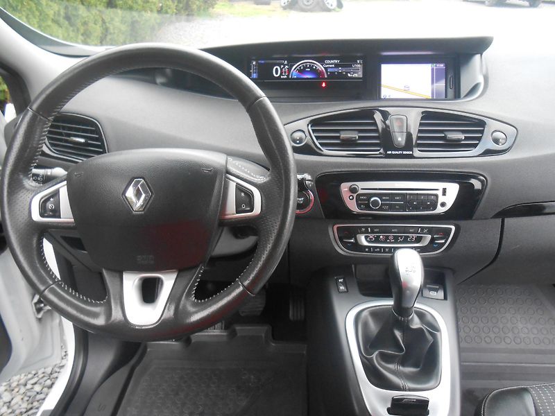 Renault Grand Scénic 2.0DCi, KAMERA,BOSSE - fotka 35 z 41