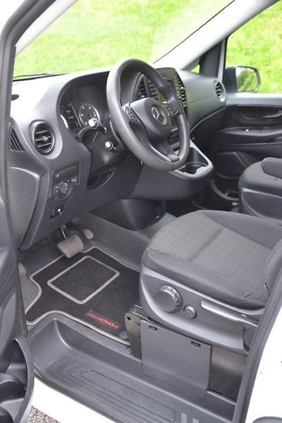 Mercedes-Benz Vito 4x4  7G automat 8-míst - fotka 5 z 29