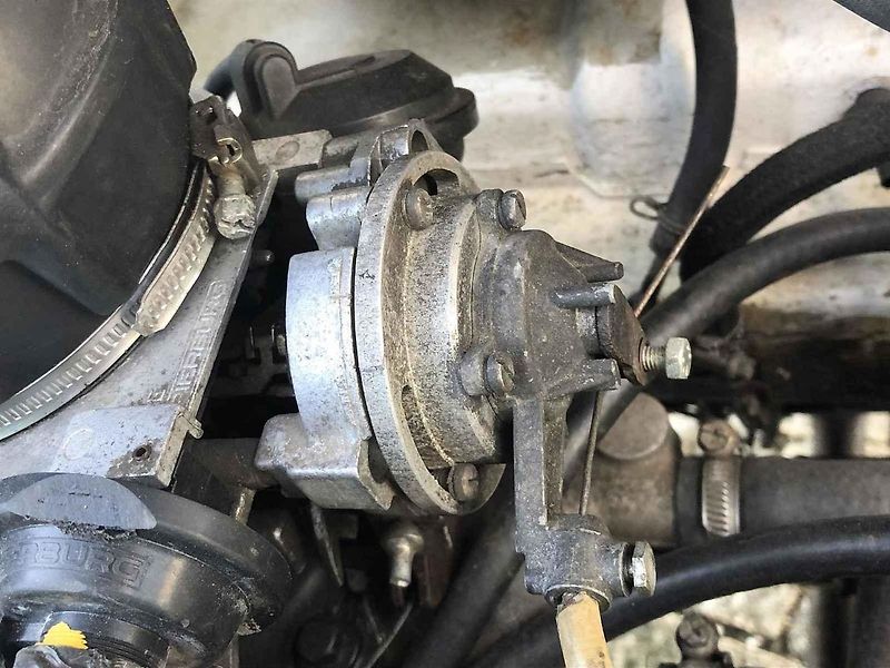 Tenhle Trabant je jeden z posledních vyrobených – únor 1990.