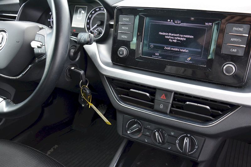 Škoda Kamiq (2022) 1.0 TSI 81 kW Ambition PLUS - fotka 17 z 23