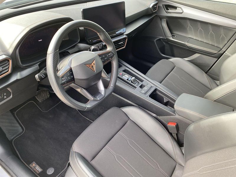 Cupra Formentor (2024) 1.5 TSI DSG - fotka 6 z 36