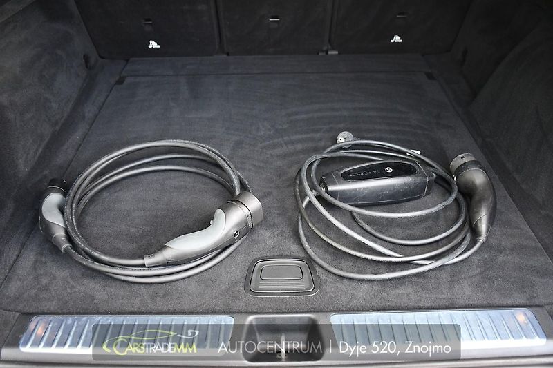 Mercedes-Benz EQS SUV 580 4MATIC AMG - fotka 53 z 62