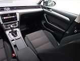 Volkswagen Passat (2018) 2.0 TDI, Automat, Navi - náhled 8