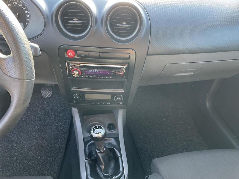 Seat Ibiza 1.2i - fotka 13 z 18