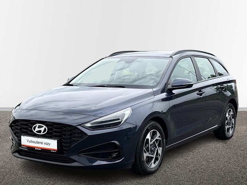 Hyundai i30 Smart DCT - fotka 1 z 26
