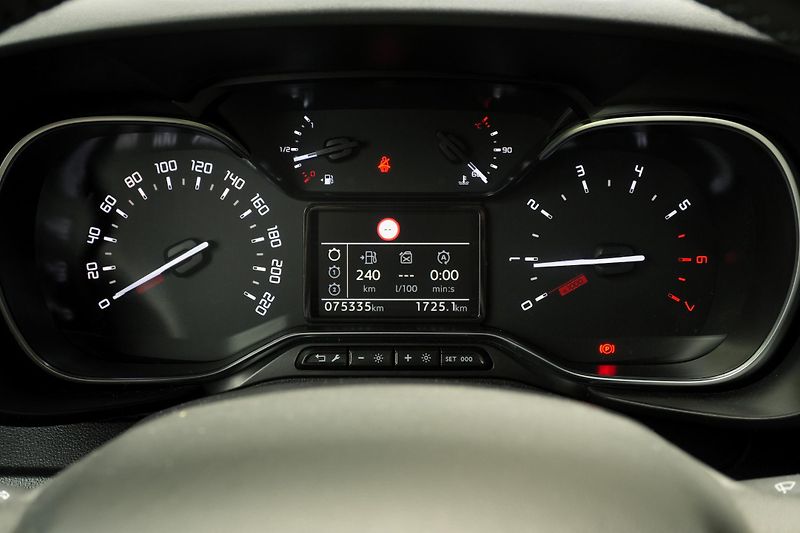 Citroën Berlingo XL 1.5 HDi, 7 - míst, ČR, HUD - fotka 20 z 38
