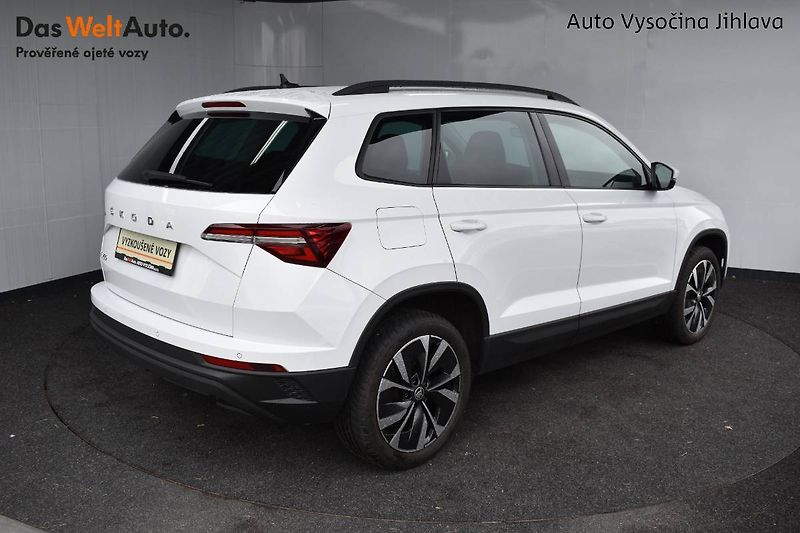 Škoda Karoq (2023) 1,5 TSI 110kW tažné - fotka 2 z 27