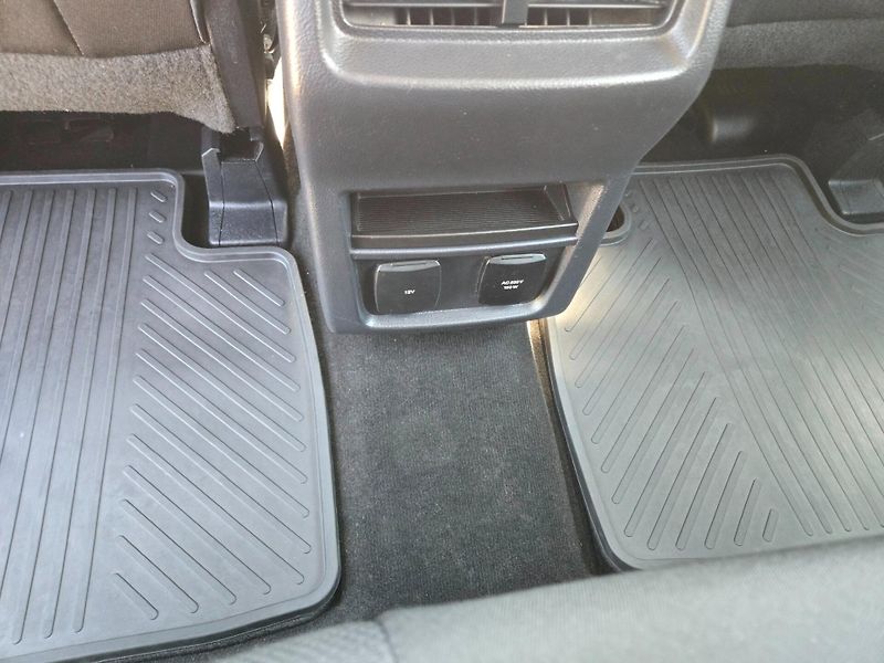 Ford S-MAX (2021) Titanium 2,0 nafta 110kw/150PS - fotka 17 z 22