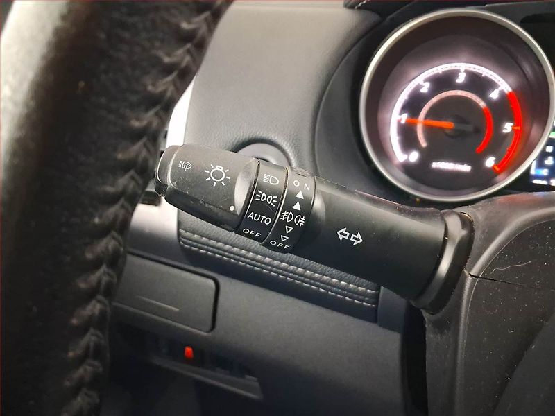 Mitsubishi Outlander (2013) 2.2 DI-D, 4X4, 7 míst - fotka 16 z 21