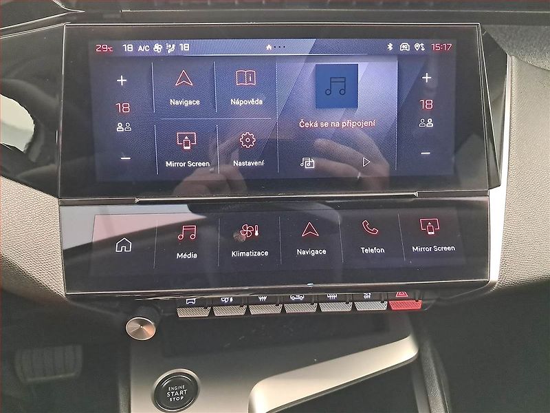 Peugeot 408 (2024) Allure Hybrid 136 - fotka 13 z 18