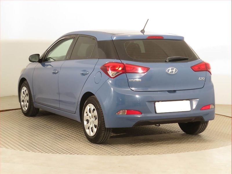 Hyundai i20 (2016) Active 1.2, Serv.kniha - fotka 4 z 14