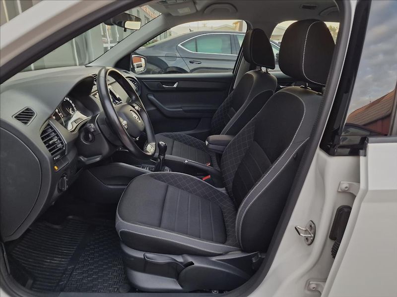Škoda Fabia 1.0 TSI 70kW Combi Tour,1.Maj - fotka 19 z 47
