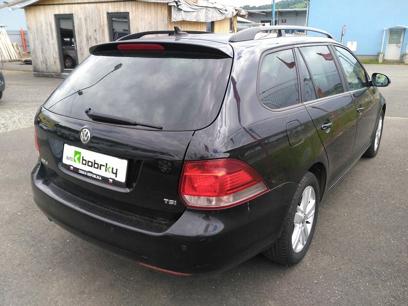 Volkswagen Golf Variant 1,2 TSI  MATCH /77 kW/ - fotka 3 z 41