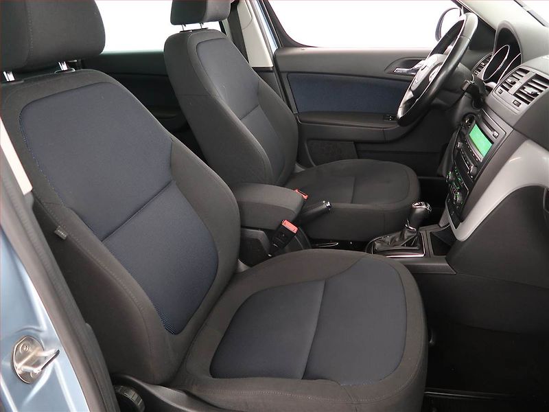 Škoda Yeti (2013) 1.4 TSI, Automat, Tempomat - fotka 9 z 16