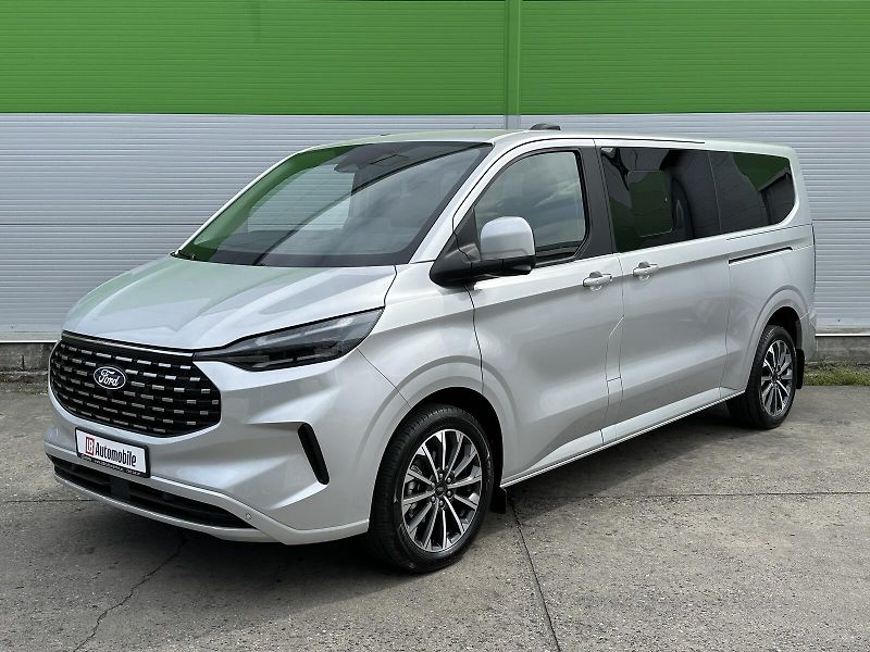 Ford Tourneo Custom - fotka 1 z 51