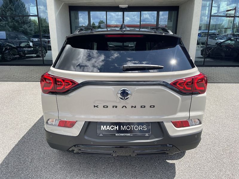 KGM Korando (2026) Smart 1.5 Black paket AWD A6 - fotka 7 z 11