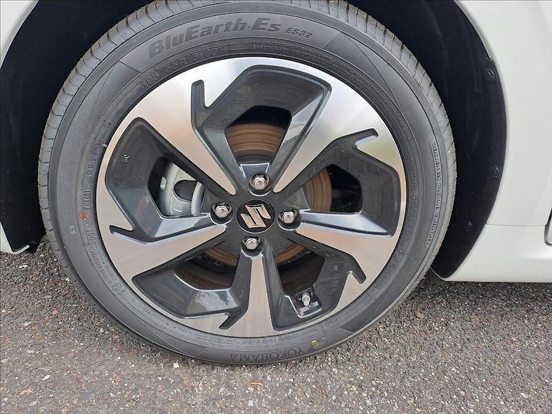 Suzuki Swift (2026) 1,2 ELEGANCE HYBRID CVT MY26 - fotka 22 z 22