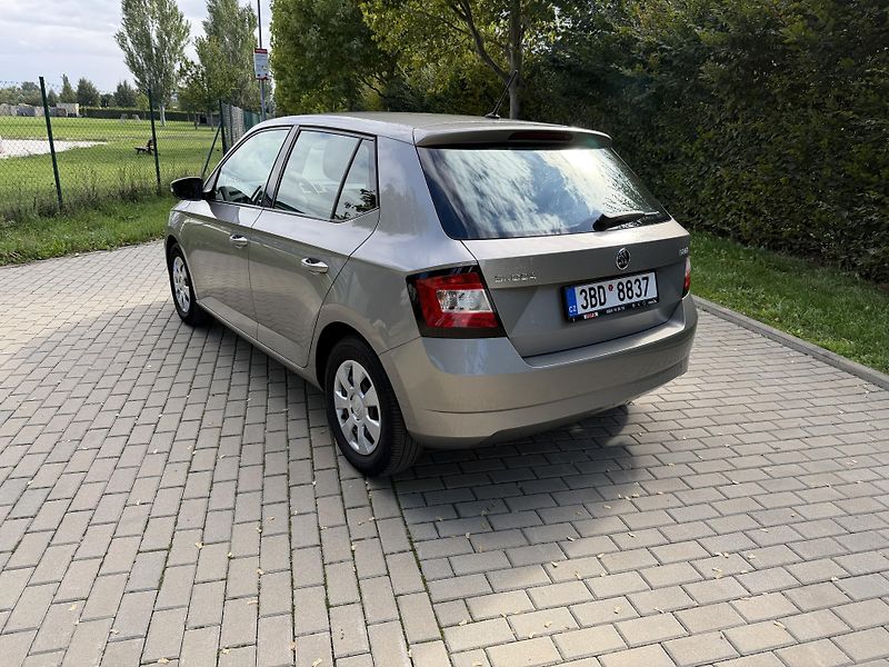Škoda Fabia 1.0 55 kW 83000 km  - fotka 6 z 23
