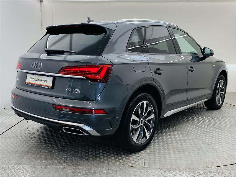 Audi Q5 2,0 S-LINE 40TFSI 150kW - fotka 2 z 26