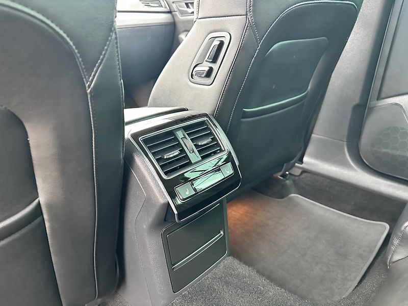 Škoda Superb (2018) 1.6TDi DSG, KAMERA, NAVI - fotka 18 z 20