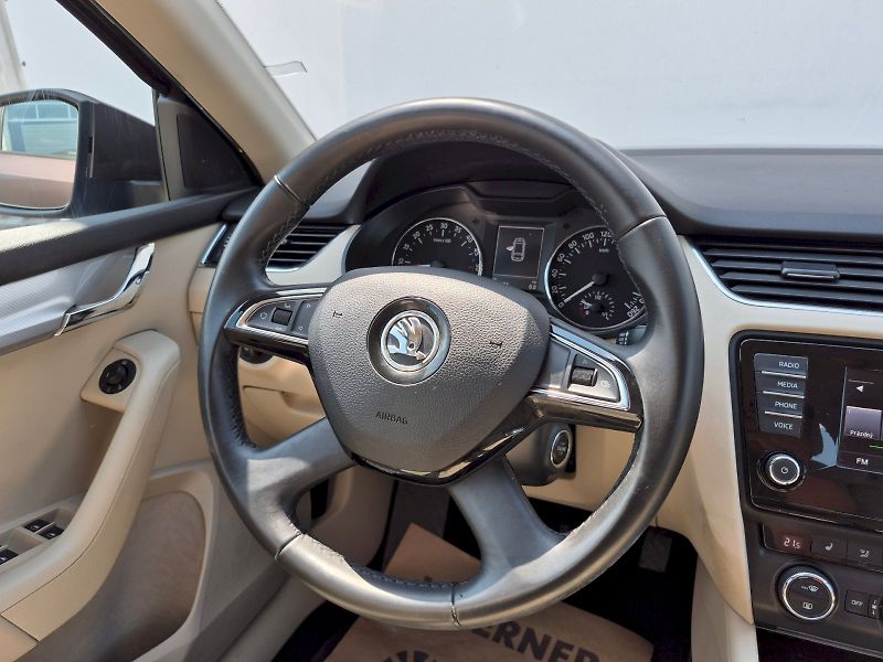 Škoda Octavia (2013) Elegance 2.0 TDI 110kW Combi - fotka 10 z 27