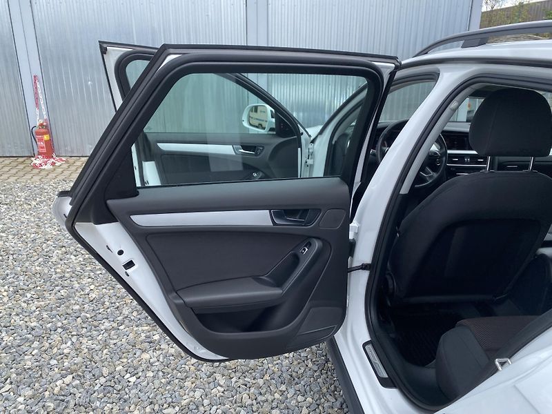 Audi A4 Allroad 2.0TDi 190PS 4x4 AUT SERVIS 1A - fotka 98 z 151