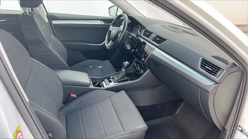 Škoda Superb (2018) COMBI / 2.0 TDI / 110 kW / 7DS - fotka 11 z 25
