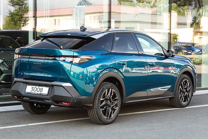 Peugeot 3008 (2026) 1,2 Hybrid 145 e-DCS6  BUSINES - fotka 5 z 14