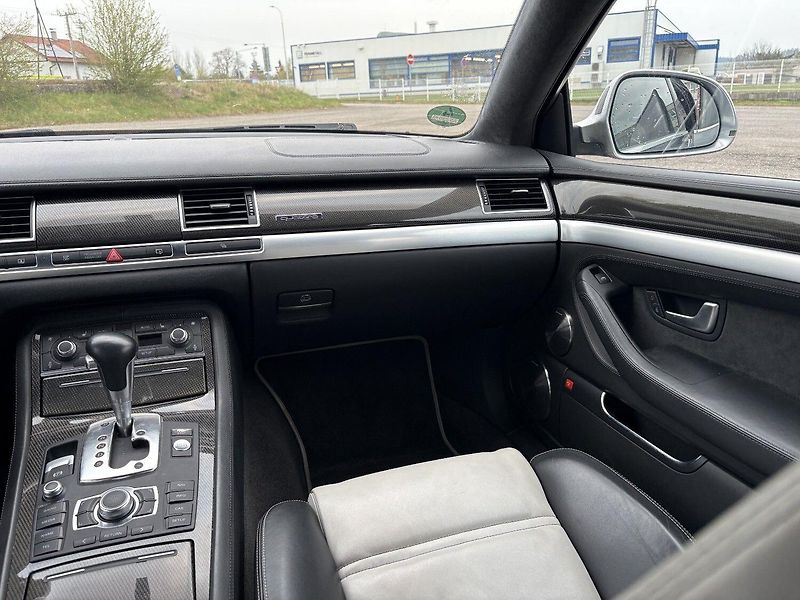 Audi S8 (2008) Audi S8, 5.2V10 331kW - fotka 21 z 21