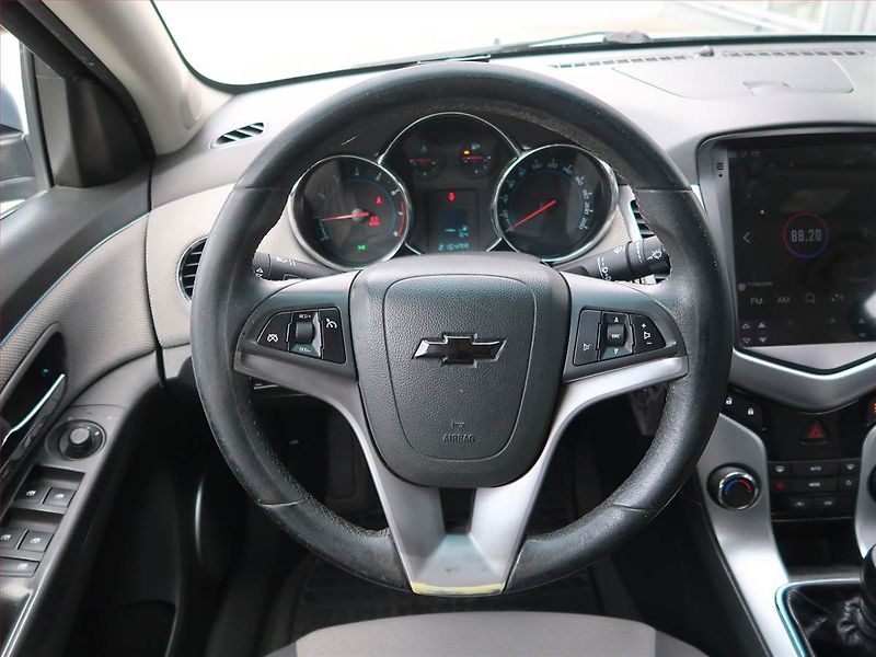 Chevrolet Cruze (2009) 1.8 i 16V, po STK - fotka 17 z 17