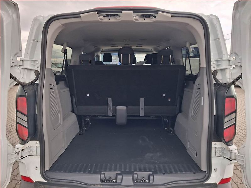 Ford Transit Custom (2024) Trend 2.0 EcoBlue, Bus, 9Míst - fotka 11 z 13
